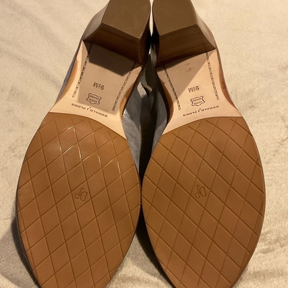 DONALD Pliner Khloe Metallic Silver Peep Toe Sandals Booties S… - Picture 5 of 7